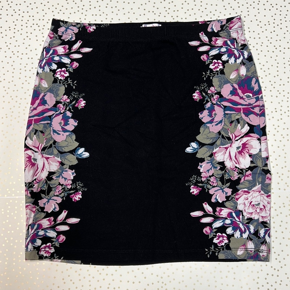 Black Floral Mini Skirt Size Small